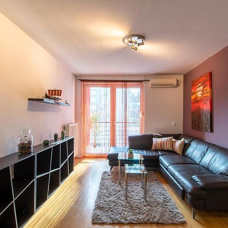Ferienwohnung Flexible SelfCheckIns 31 - Zagreb - Garage - Loggia - New Exterior foto